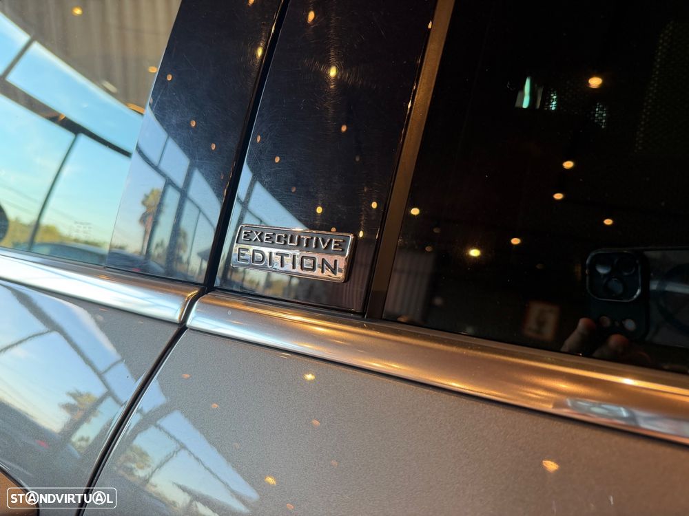 VW Touareg 3.0 TDI V6 Executive Edition - 17