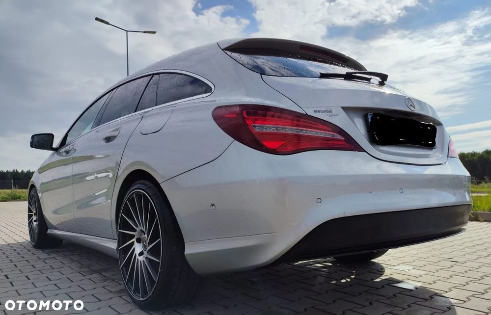 Mercedes-Benz CLA 180 - 4