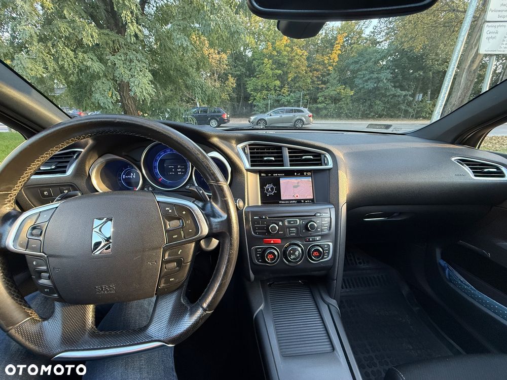 Citroën DS4 1.6 e-HDi SoChic MCP - 11