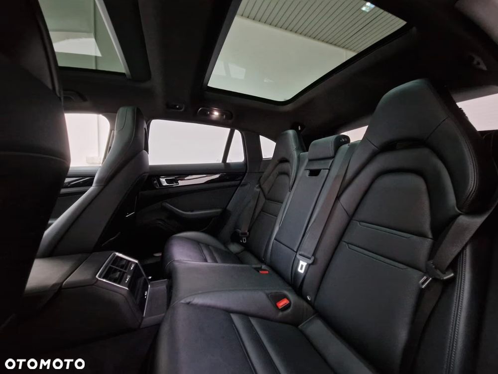 Porsche Panamera 4 10 Years Edition - 8