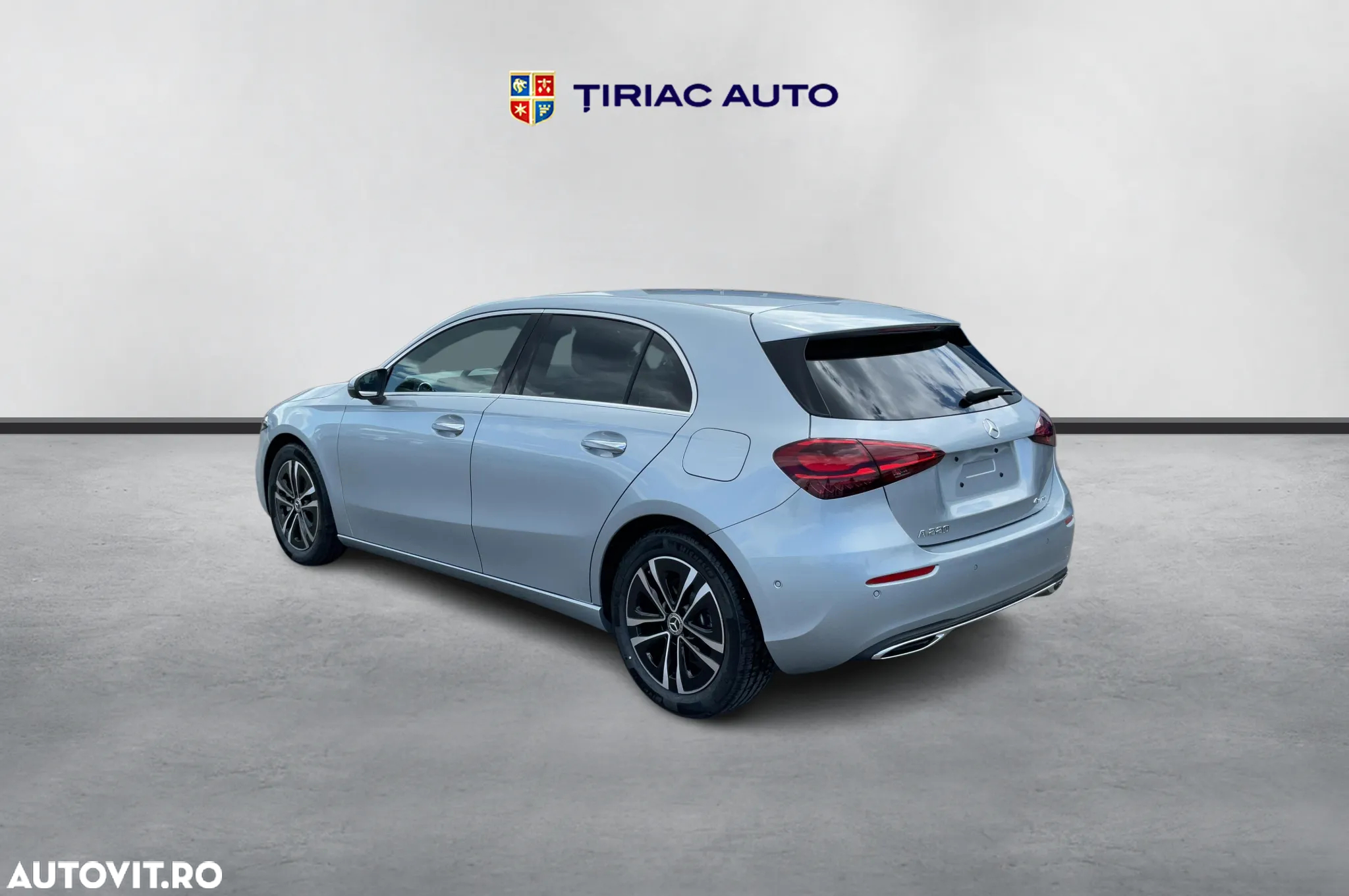 Mercedes-Benz A 220 4MATIC MHEV 8G-DCT - 3