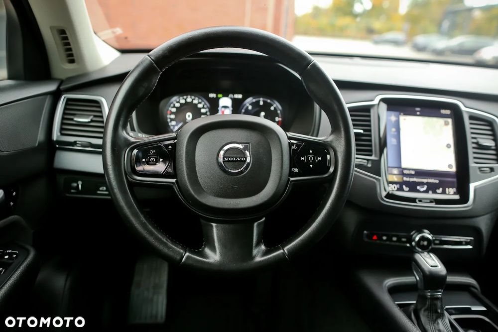 Volvo XC 90 D5 AWD Geartronic Momentum - 23