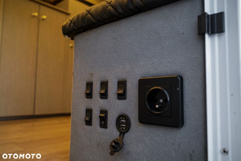 Toyota Hilux 4x4 Extra Cab - 26