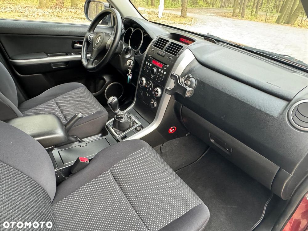 Suzuki Grand Vitara - 12