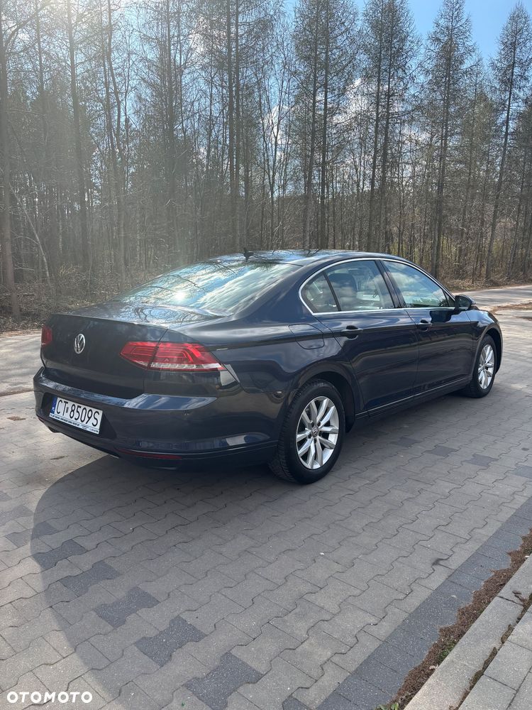 Volkswagen Passat 2.0 TDI SCR DSG Comfortline - 4