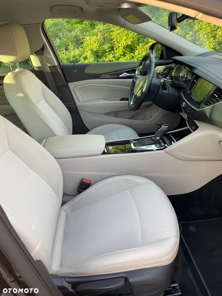 Opel Insignia 2.0 T 4x4 GSi S&S - 7