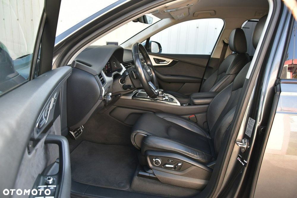 Audi SQ7 4.0 TDI Quattro Tiptronic - 16