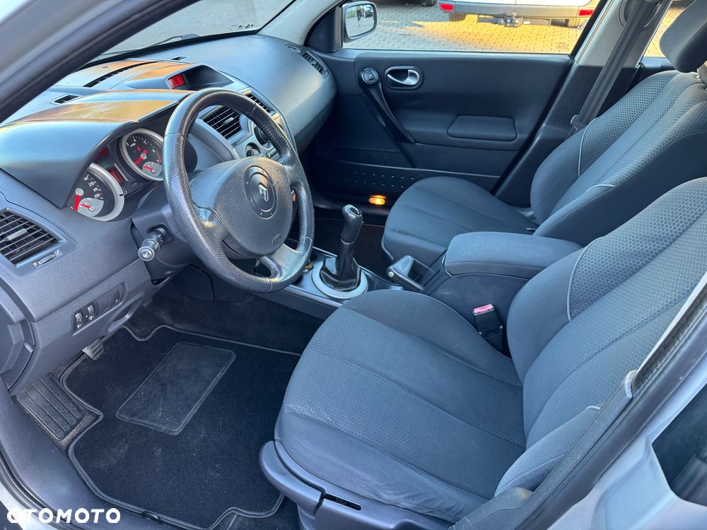 Renault Megane 1.6 Confort Dynamique - 9