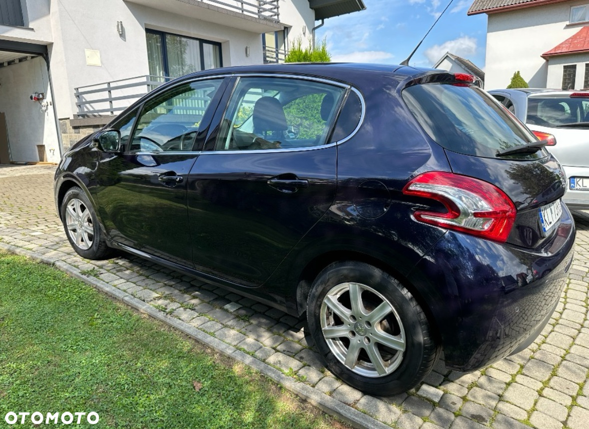 Peugeot 208 1.2 PureTech Allure - 2