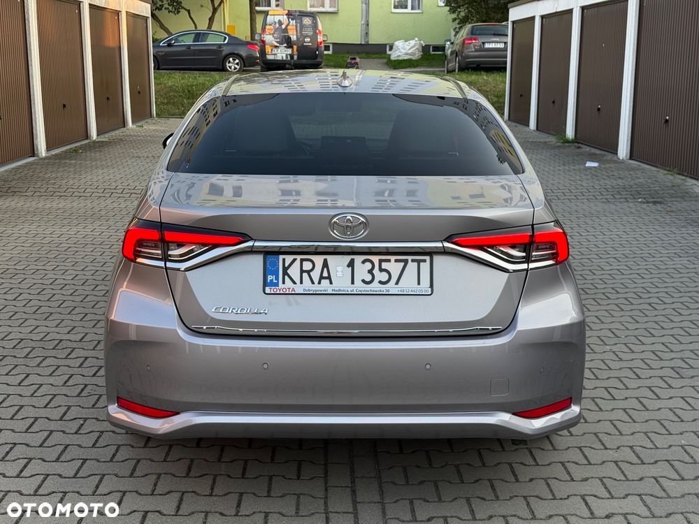 Toyota Corolla 1.6 Executive MS - 23