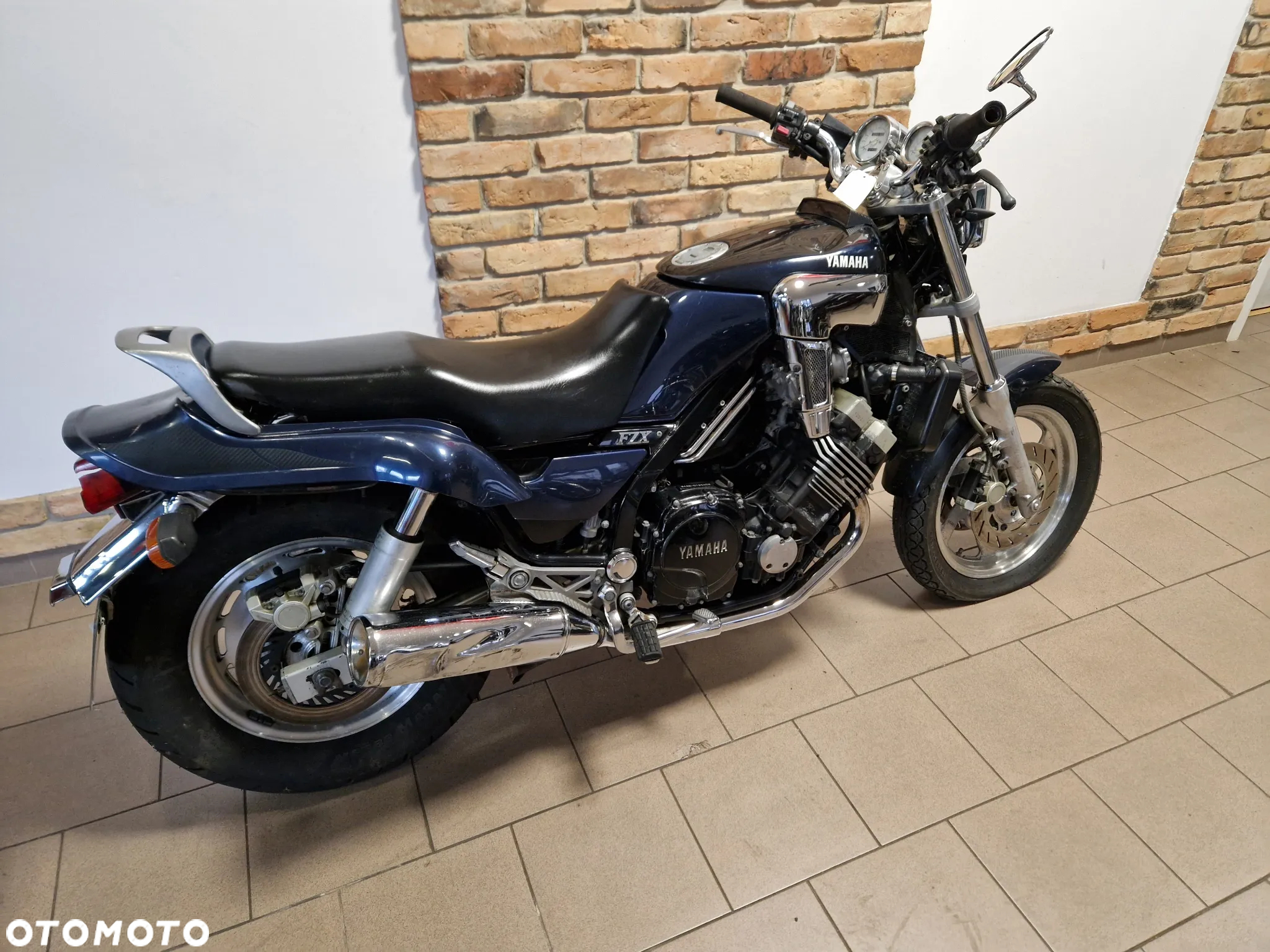 Yamaha FZX - 3