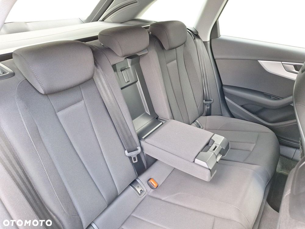 Audi A4 Avant 35 TFSI mHEV Advanced S tronic - 13