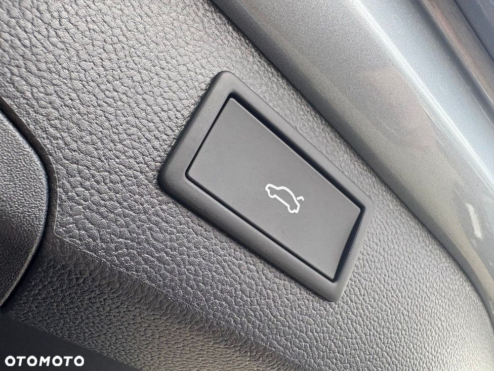 Volkswagen Passat Variant 2.0 TDI SCR R-Line Plus DSG - 22