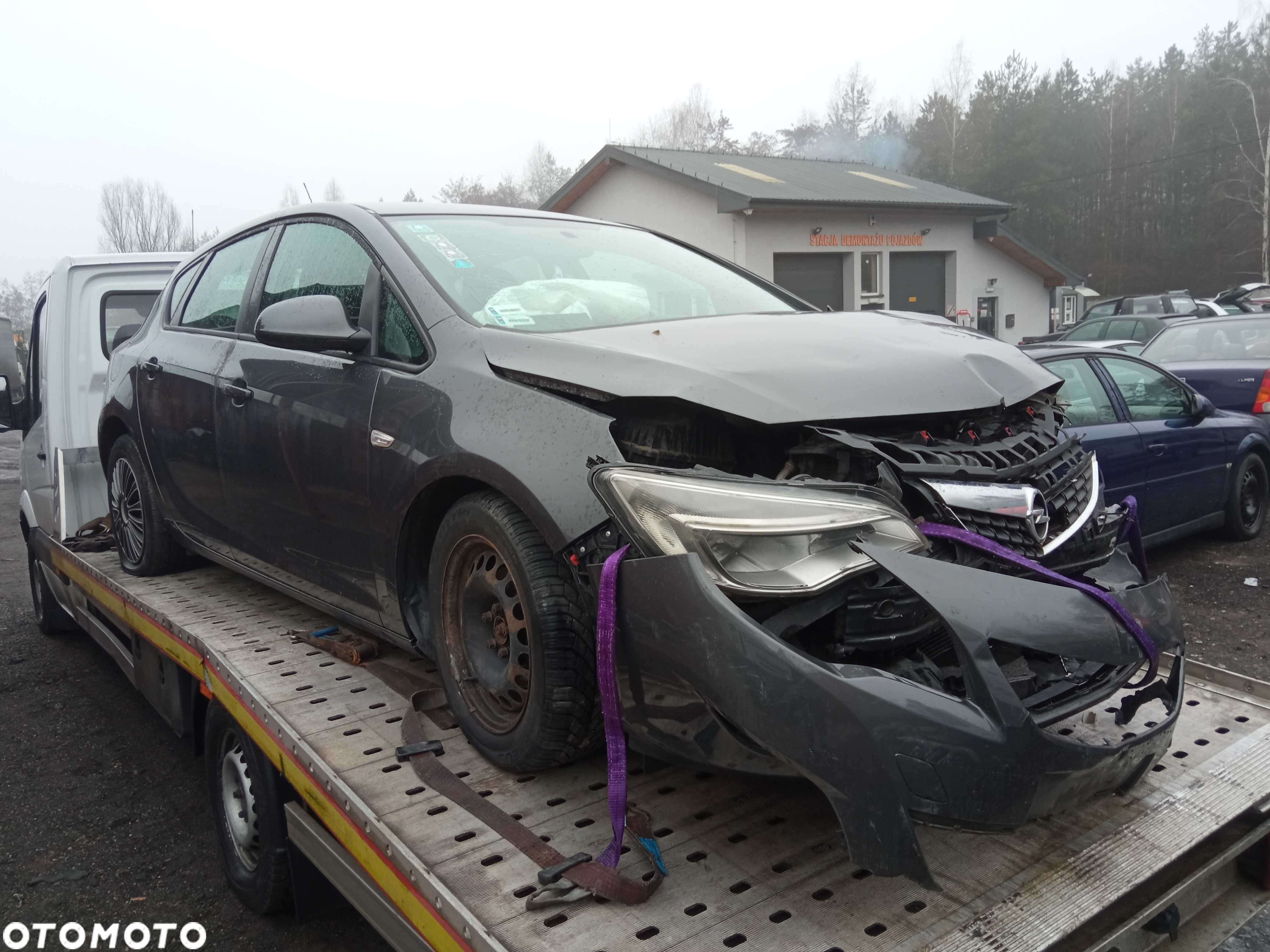 OPEL ASTRA J 1.6 A16XER 115KM *na części* - 4