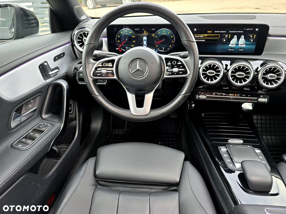 Mercedes-Benz CLA 220 AMG Line 7G-DCT - 24