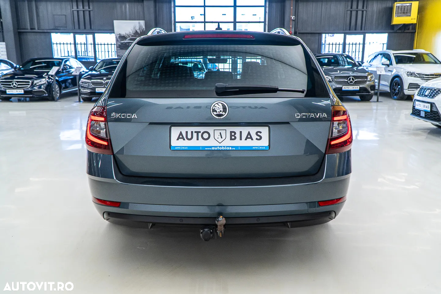 Skoda Octavia Combi Diesel 1.6 TDI DSG Style - 26