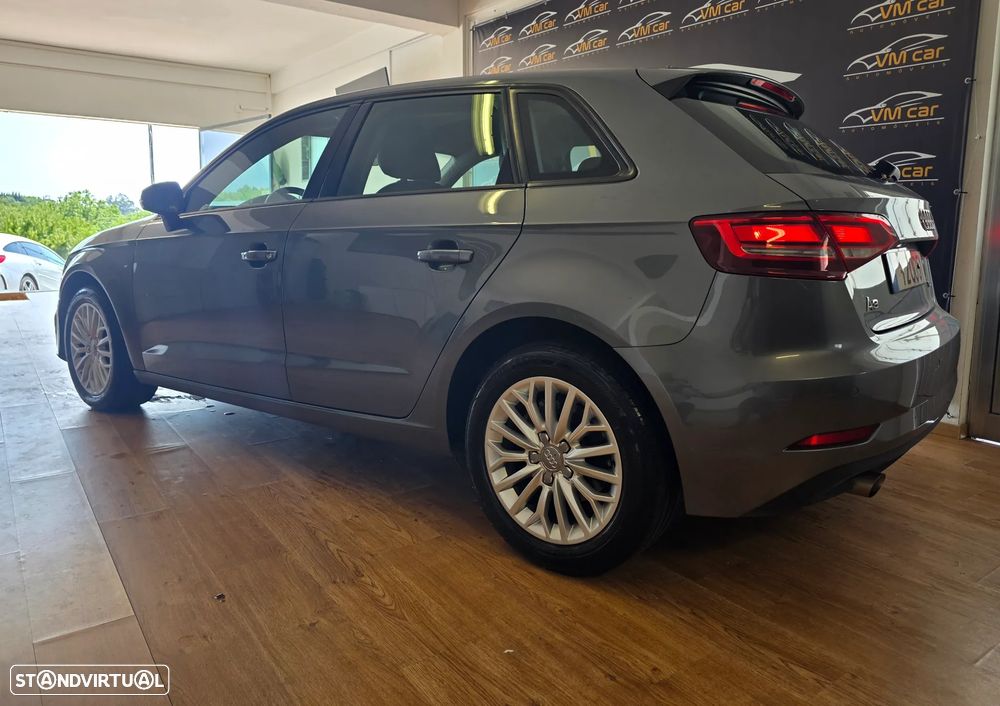 Audi A3 Sportback 1.6 TDI Design - 9