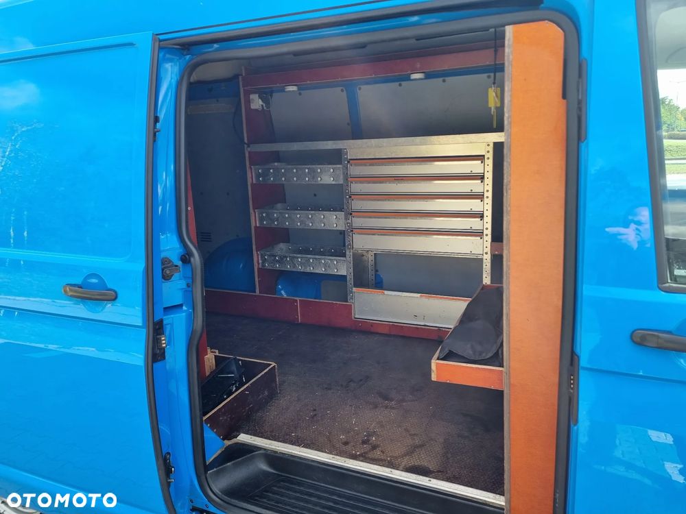 Volkswagen Transporter - 21