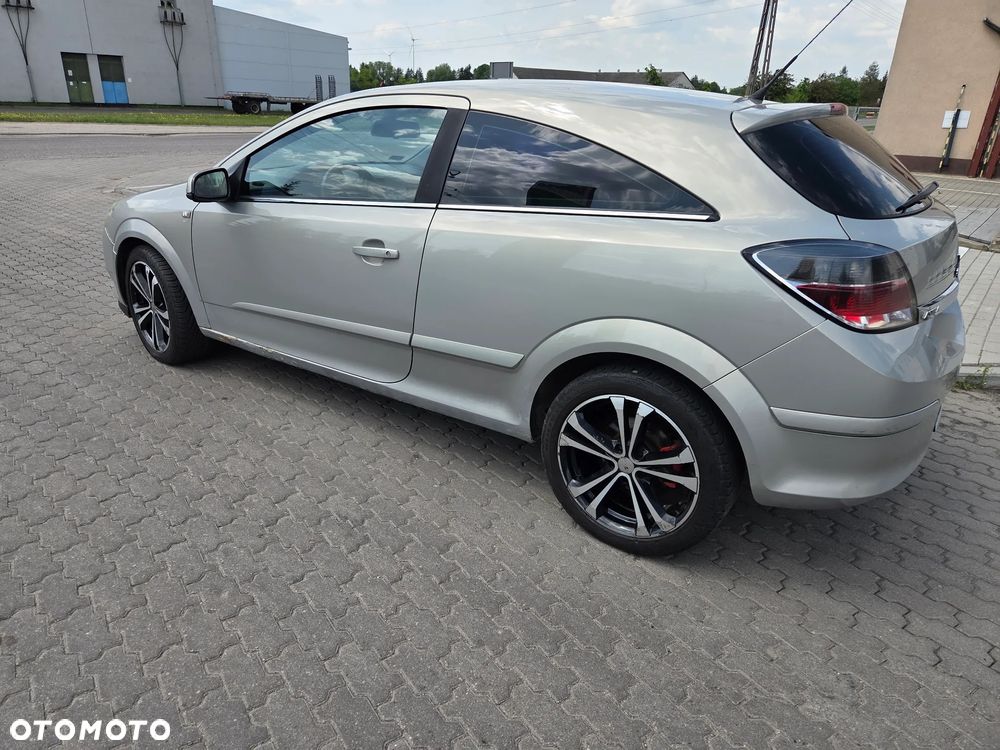 Opel Astra 1.9 CDTI DPF Cosmo - 7