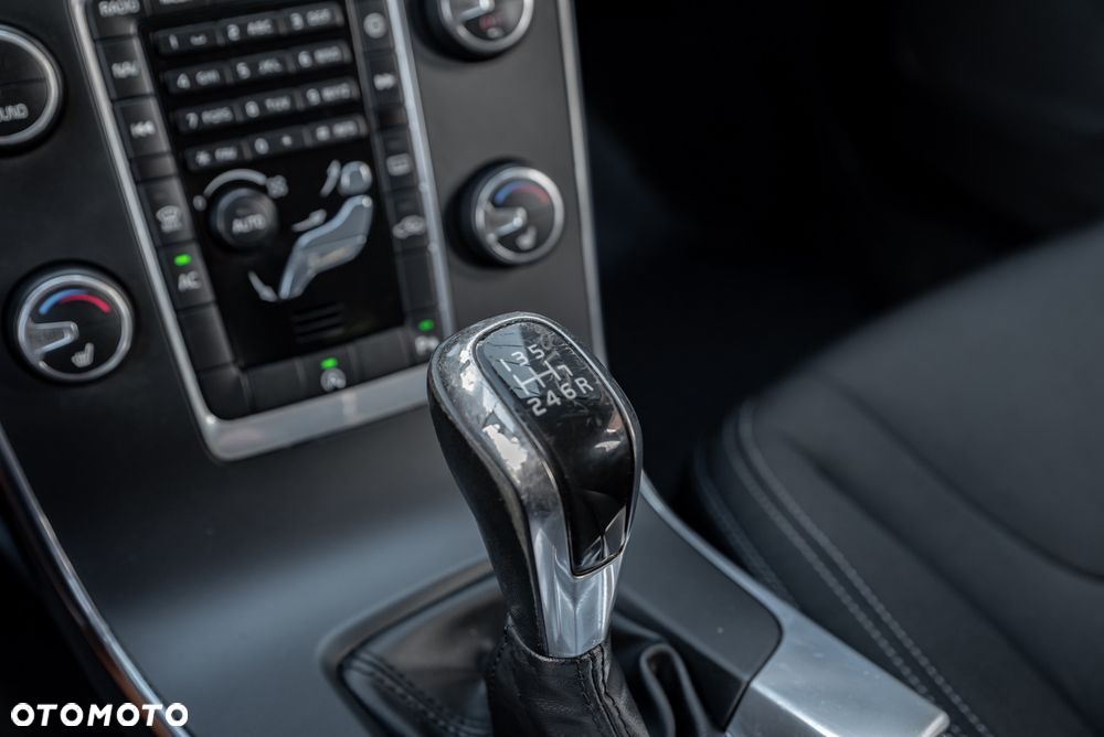 Volvo V60 D3 Linje Business - 30