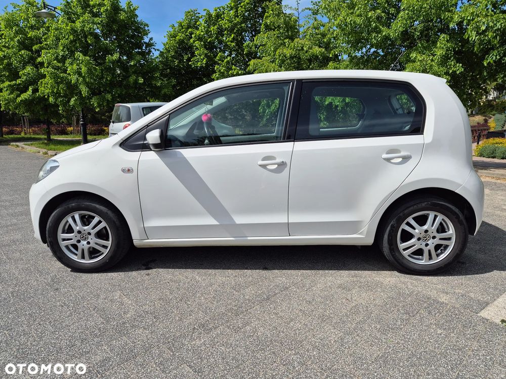 Volkswagen up! BlueMotion Technology move - 5
