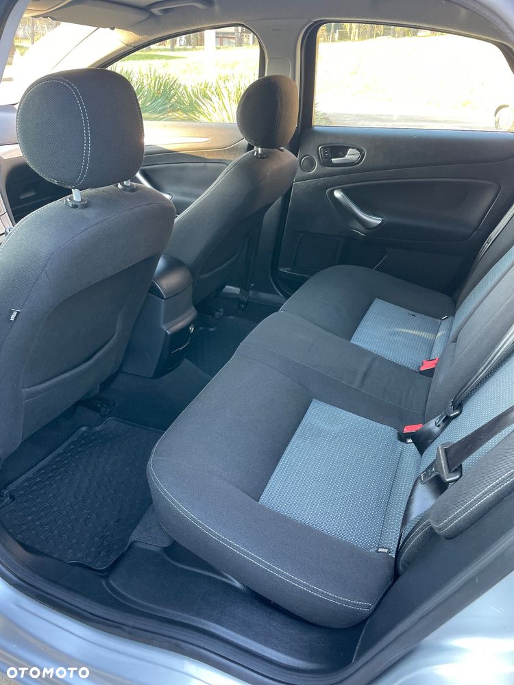 Ford Mondeo 2.0 TDCi EConetic Trend - 16