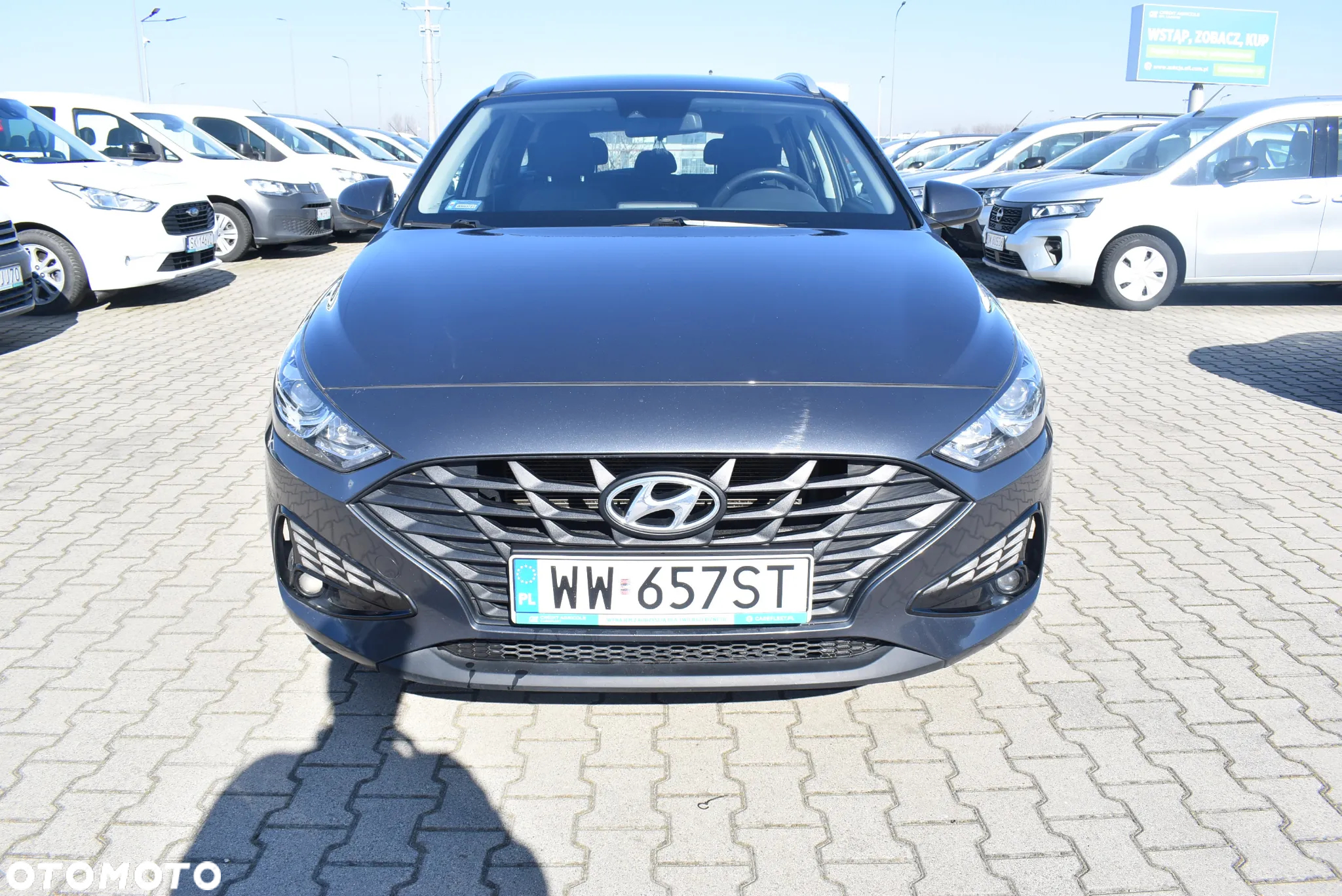 Hyundai i30 1.6 D Classic + DCT - 4