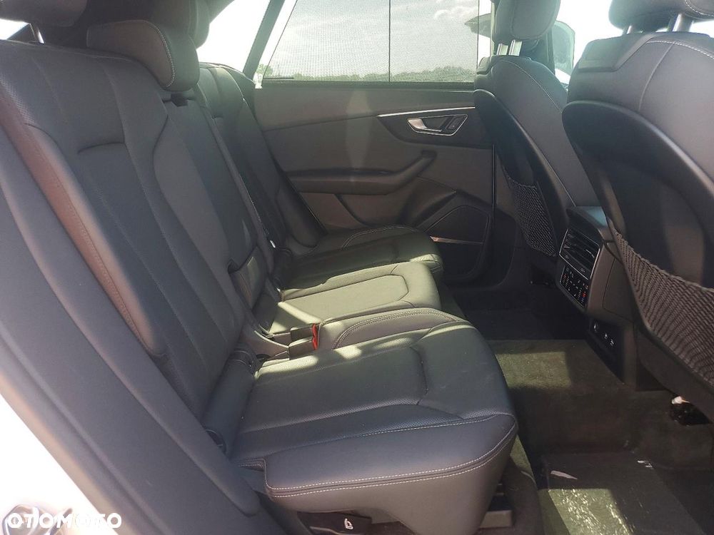 Audi Q8 - 11