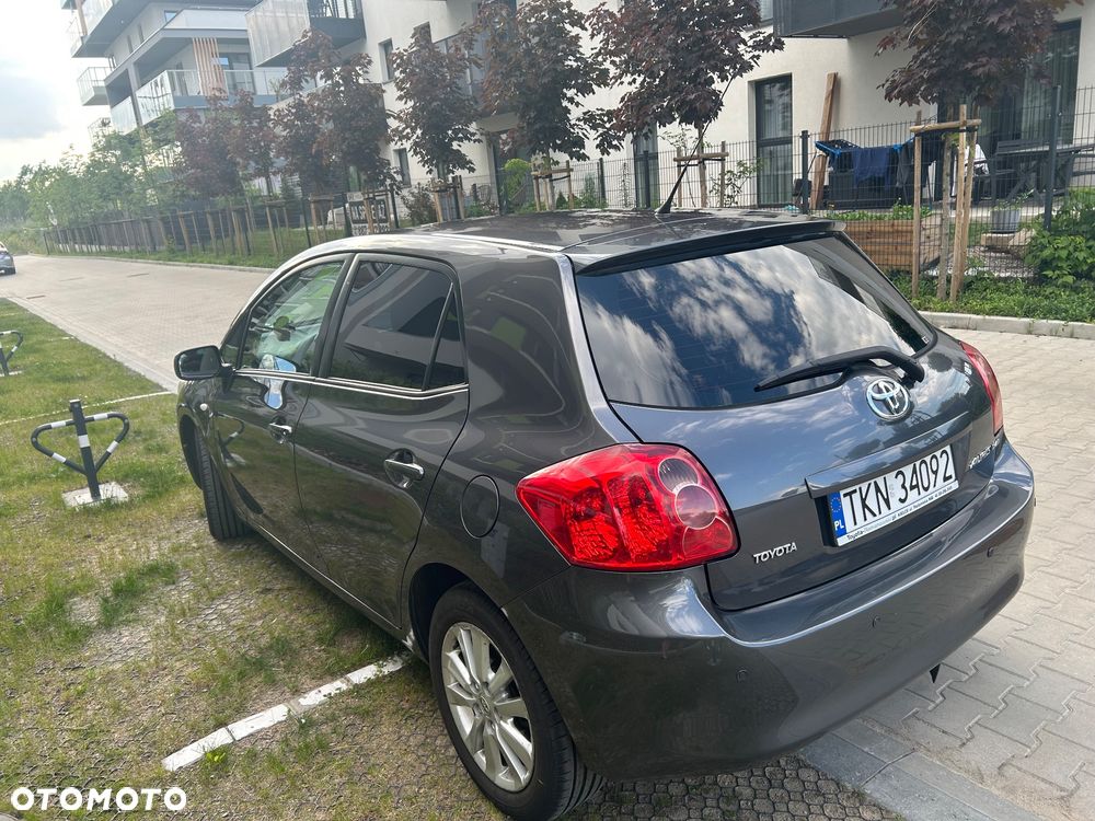 Toyota Auris 2.0 D-4D Sol - 11