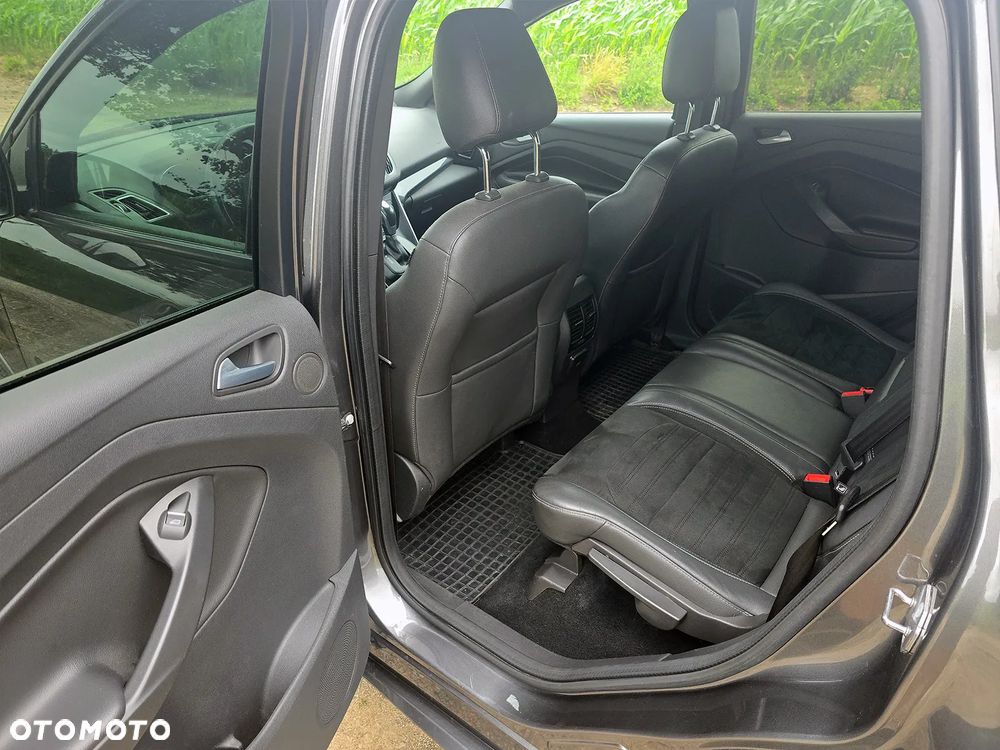 Ford Kuga 2.0 TDCi 4x4 ST-Line - 21