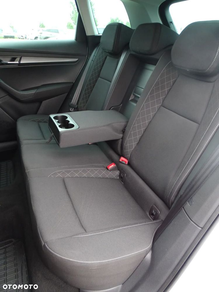 Skoda Karoq 2.0 TDI SCR 4x2 Ambition - 17