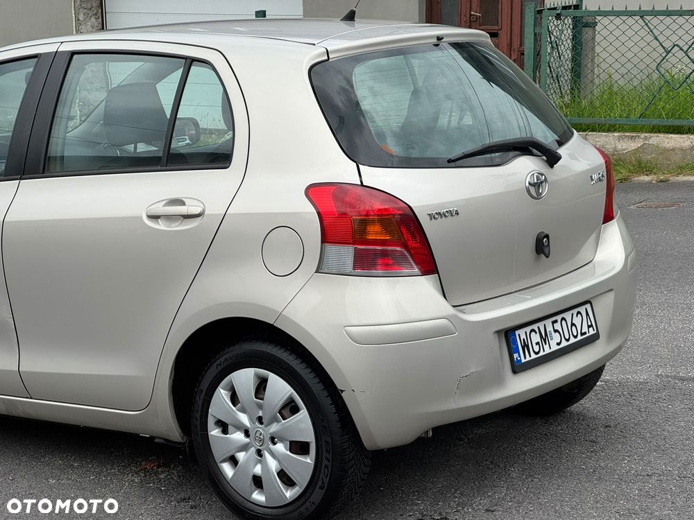 Toyota Yaris - 19