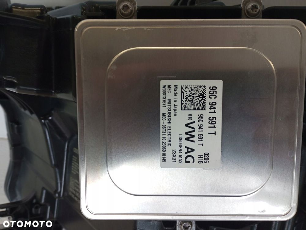 LAMPA PRAWA MATRIX AUDI Q6 E-TRON 85H941040H - 10