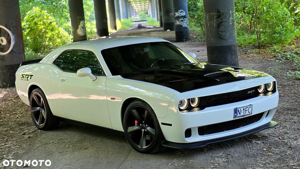 Dodge Challenger - 5