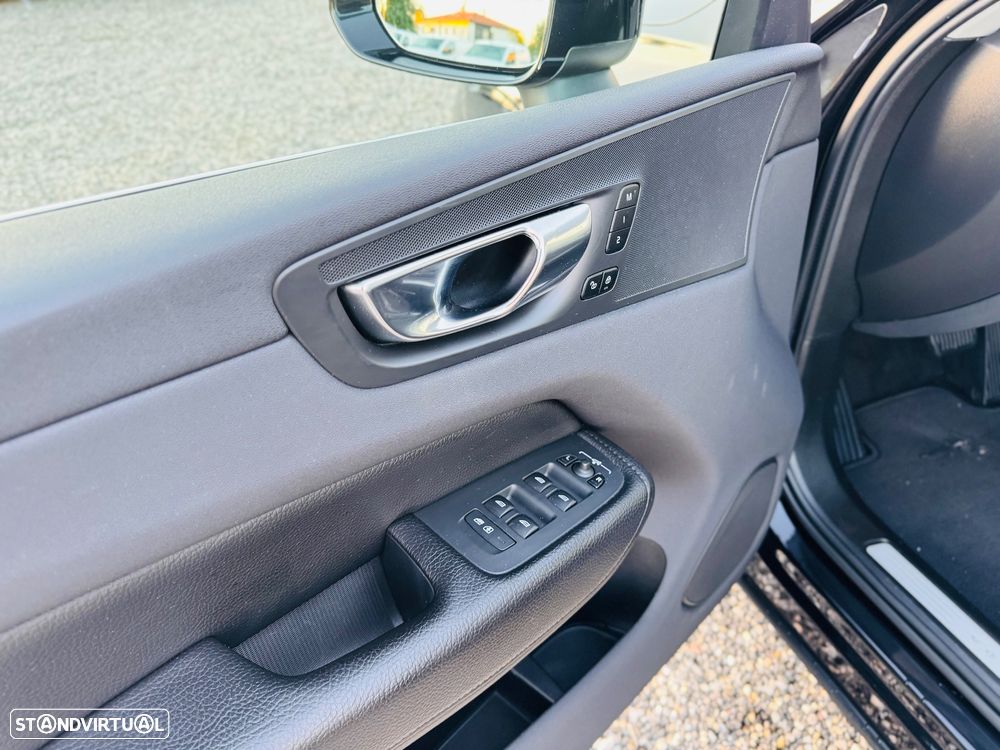 Volvo XC 60 2.0 T8 PHEV Inscription AWD - 17