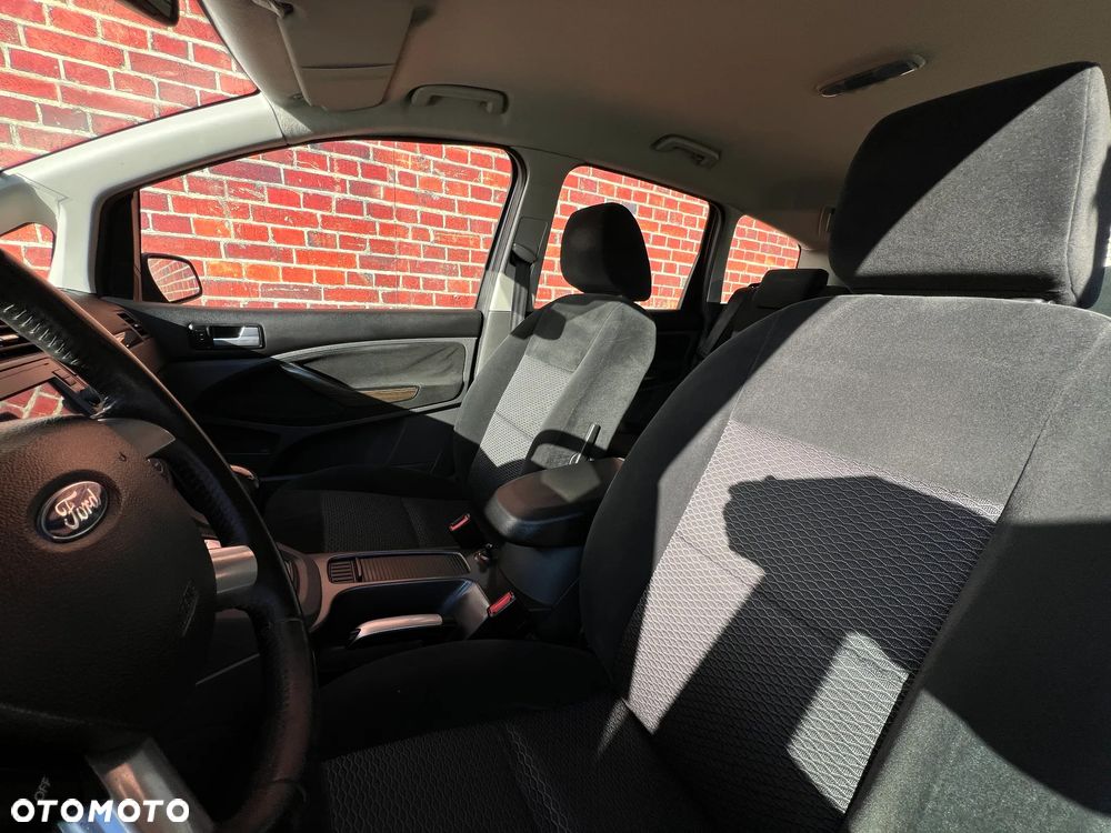 Ford C-MAX - 13
