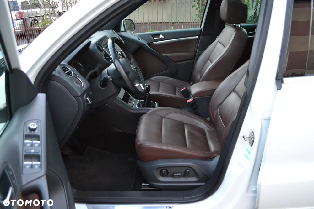 Volkswagen Tiguan 2.0 TDI Perfectline R-Style - 19