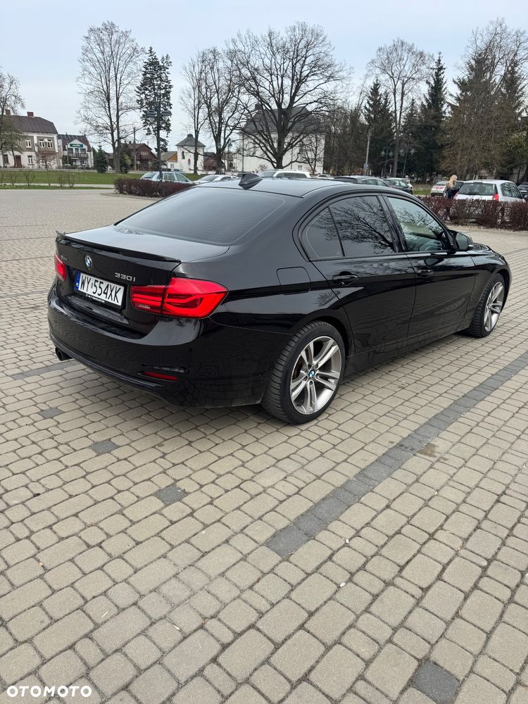 BMW Seria 3 330i Sport Line - 6