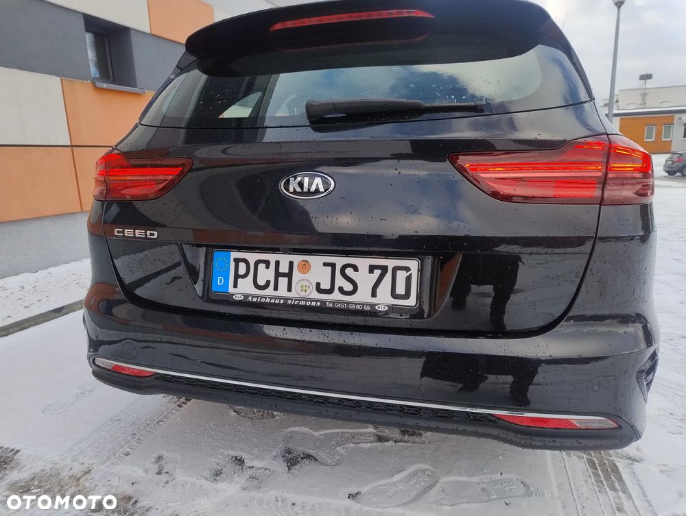 Kia Ceed 1.6 CRDi mHEV L Business Line - 35