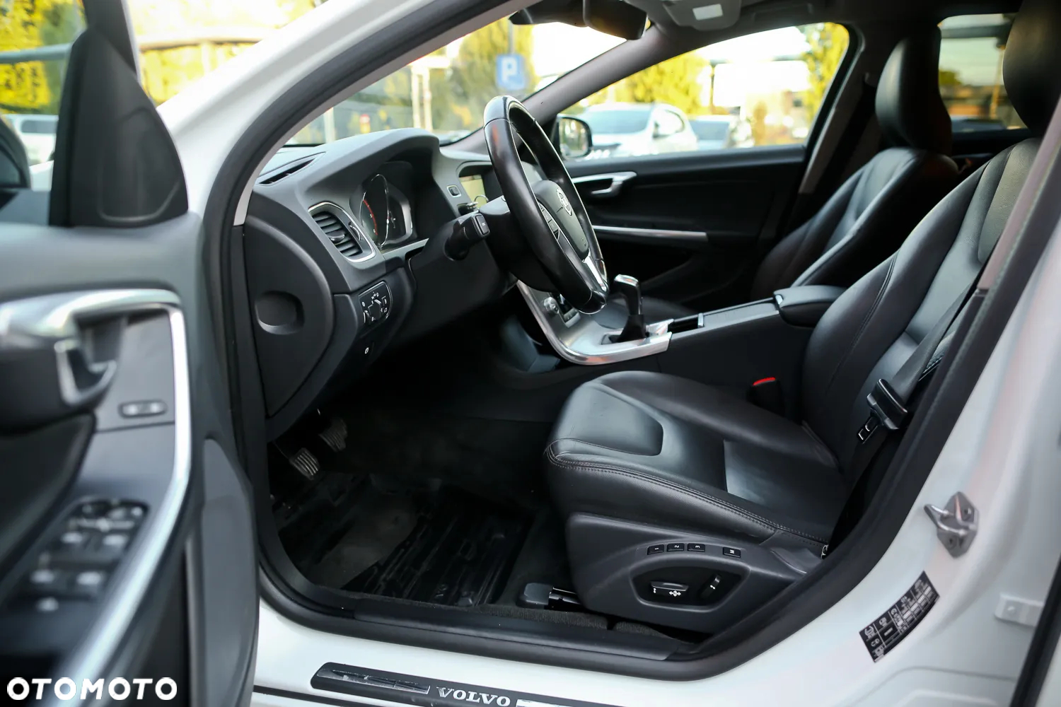Volvo V60 Cross Country D4 Summum - 19
