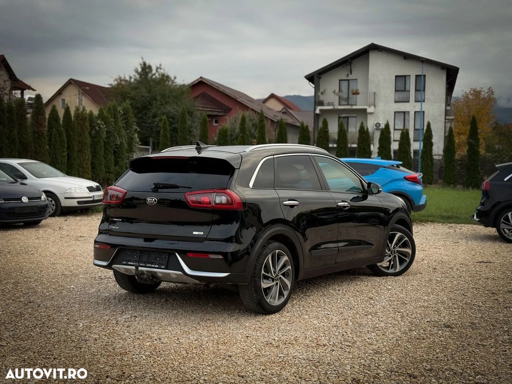 Kia Niro 1.6 GDI 2WD Aut. Vision - 4