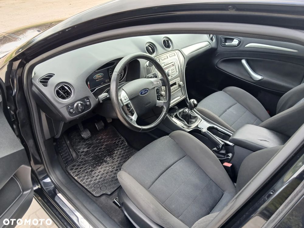 Ford Mondeo 1.8 TDCi Ghia - 8