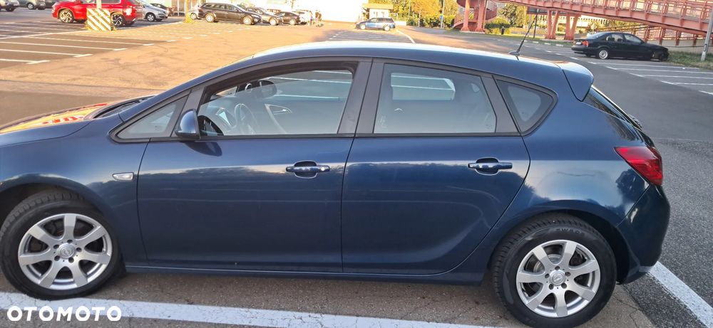 Opel Astra 1.7 CDTI ecoFLEX - 9