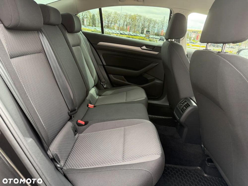 Volkswagen Passat 1.5 TSI EVO Business DSG - 14