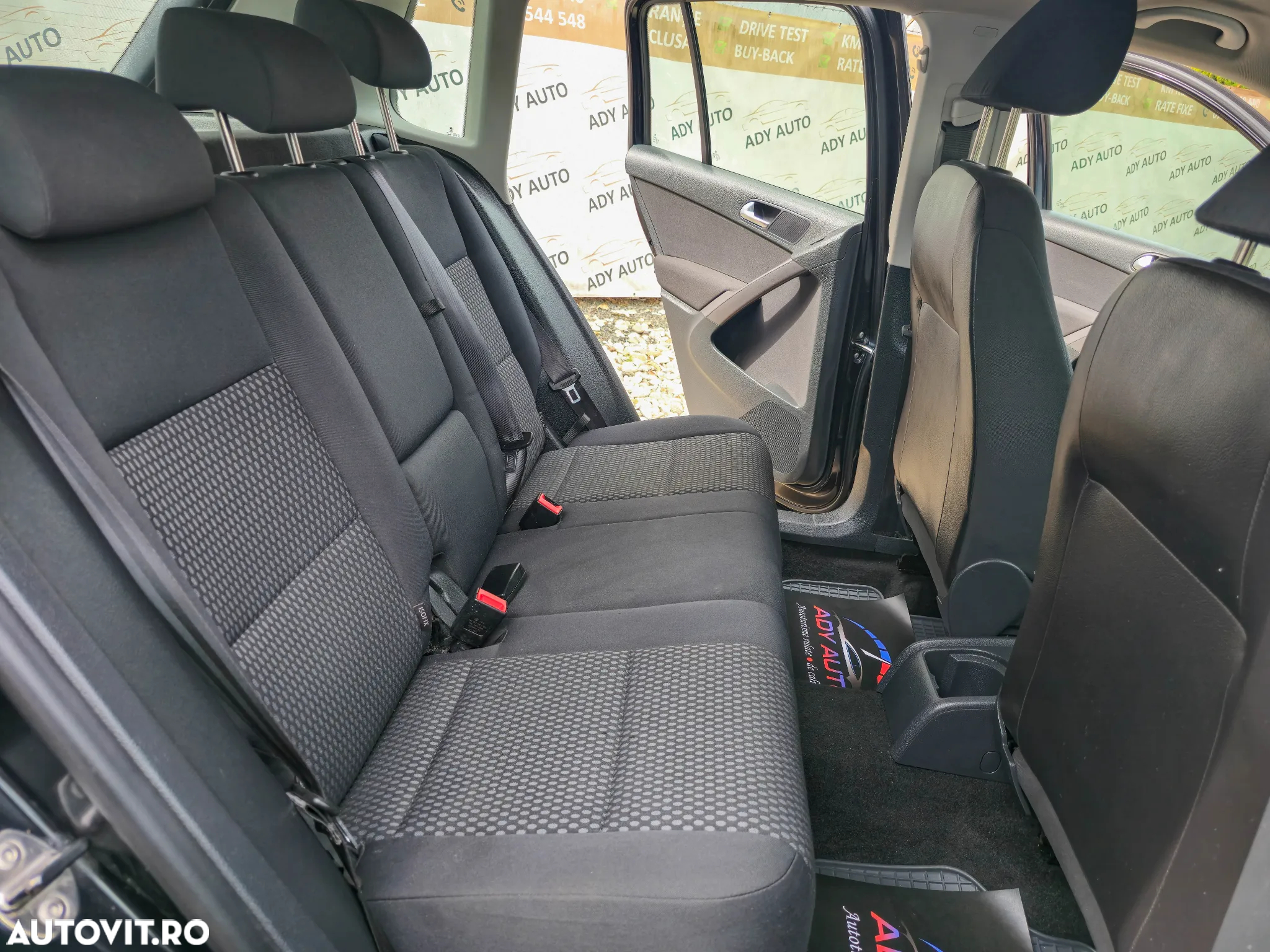 Volkswagen Tiguan - 11