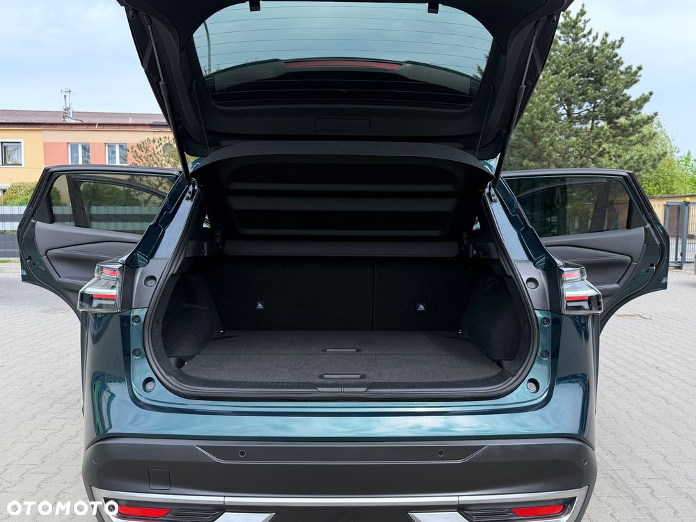 Nissan Qashqai 1.3 DIG-T N-Connecta DCT - 37