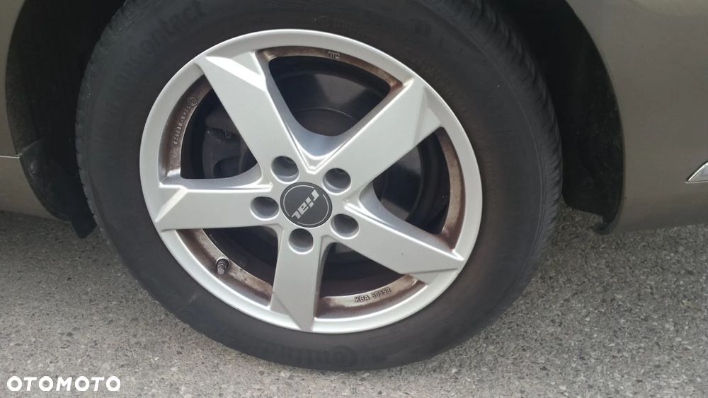 Volkswagen Passat 2.0 TDI Comfortline - 8