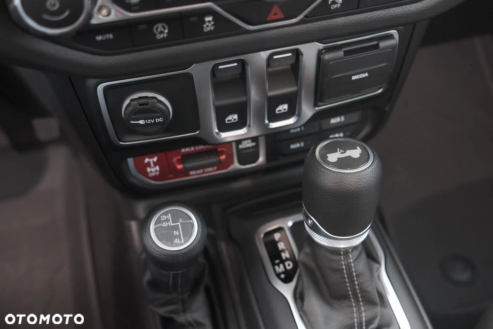 Jeep Wrangler - 14
