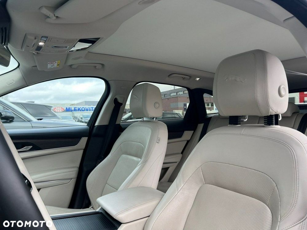 Jaguar F-Pace - 17
