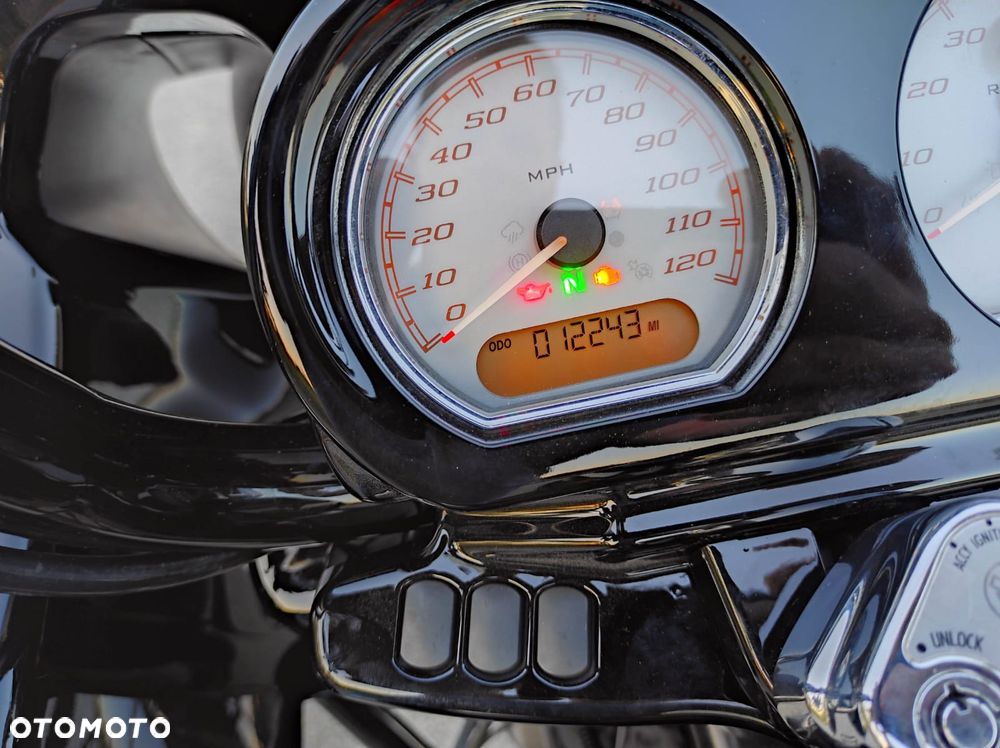 Harley-Davidson Touring Road Glide - 14